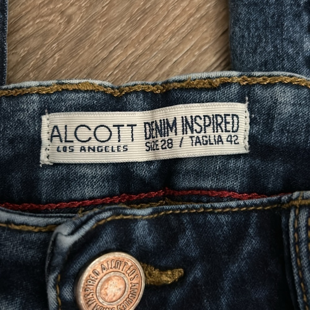 ALCOTT Distress Skinny Jeans - Picture 3 of 9